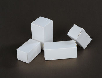 ورقة بطاقة العاج الأبيض مربعات الحلوى CMYK طباعة أوفست تصميم حسب الطلب